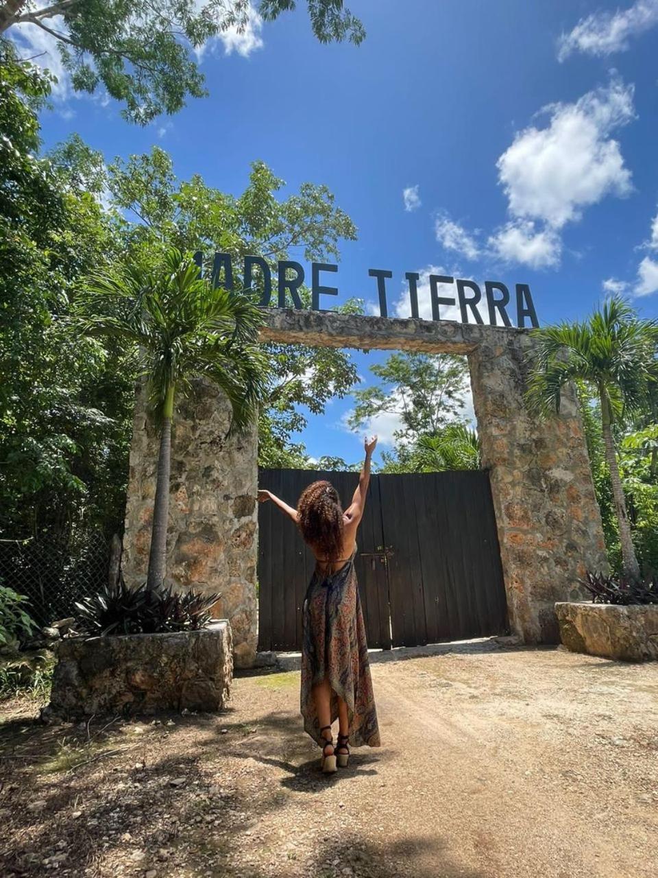 בית הארחה פוארטו מורלוס 	Madre Tierra Eco Habitat מראה חיצוני תמונה